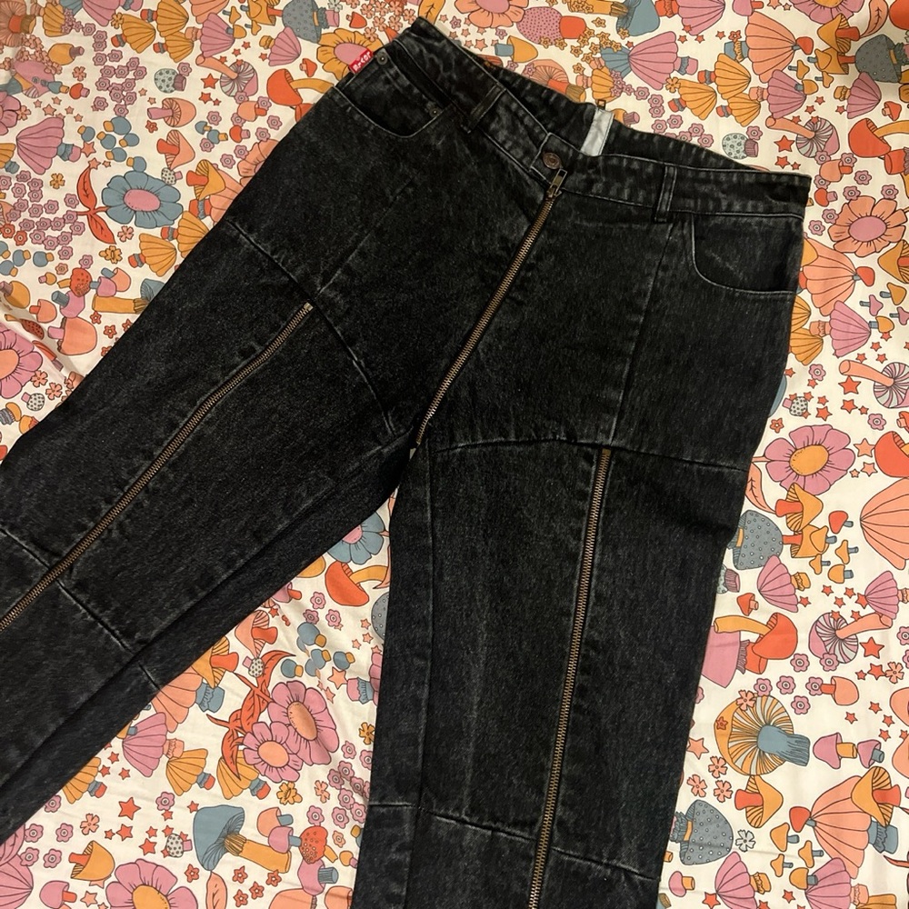 Vetements x Levi’s reworked zipper jeans